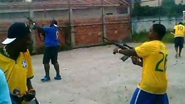 &nbsp;La última moda en Brasil es celebrar goles con ametralladoras