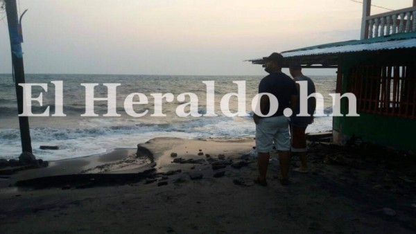 Honduras: Ante mareas y oleaje alto, Copeco declara alerta verde por 78 horas en Marcovia, Choluteca