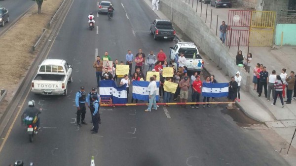 Honduras: Moradores del Hato de Enmedio protestan en el anillo periférico