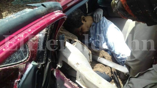 Médico muere al impactar su carro con una volqueta en el Hato de Enmedio