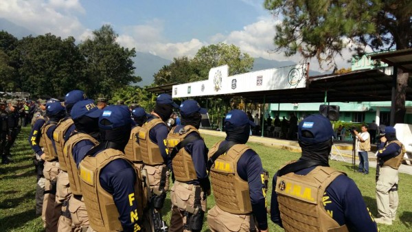 Gobierno de Honduras revisa resultados de seguridad 2015