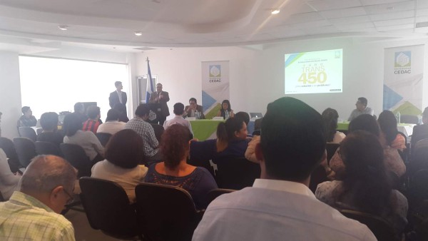 Trans 450, lejos de ser una solución, es un problema