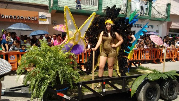 Derroche de belleza y colorido en Siguatepeque