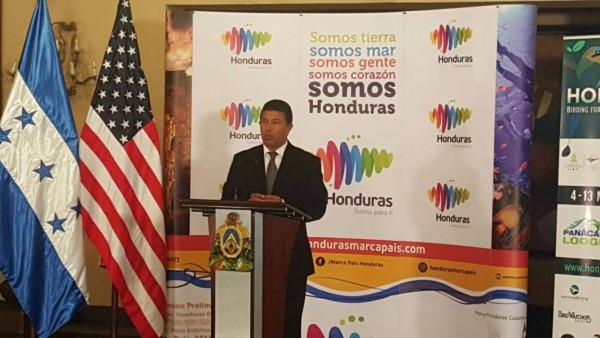 JOH lanza el primer Tour de Avistamiento de Aves en el país