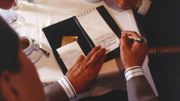 Honduras: Restaurantes y hoteles se quedan con las propinas de sus empleados