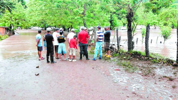 Preocupan niveles de ríos ante pronósticos de más lluvias en Honduras