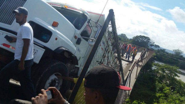 Honduras: Incomunicado paso entre La Barca y El Progreso por al menos 3 días