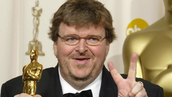 Cineasta estadounidense Michael Moore abre su hogar para refugiados sirios