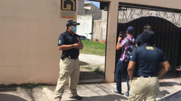 Cajas apiladas en una bodega: las fotos que no vio del allanamiento en casa de madre de Marco Bográn