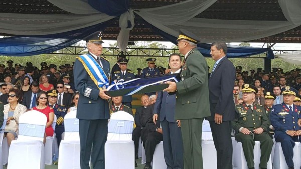 ¿Quién es Salvador Cienfuegos, el militar mexicano condecorado en Honduras y arrestado en EEUU?