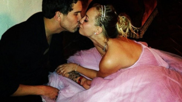 Kaley Cuoco se casó