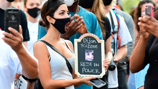 ¡Sigue la brutalidad policial! otro afroamericano asesinado con saña en EEUU (FOTOS)