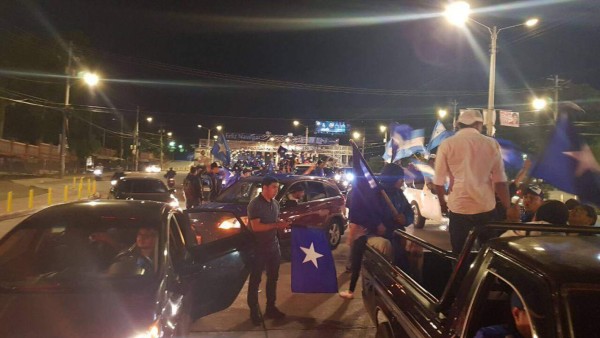 FOTOS: Nacionalistas celebran la 'Caravana de la Victoria' en Honduras
