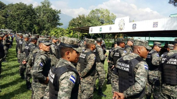Gobierno de Honduras revisa resultados de seguridad 2015