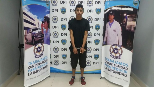 Capturan a sujeto que llevaba raptado a taxista que para salvarse provocó accidente