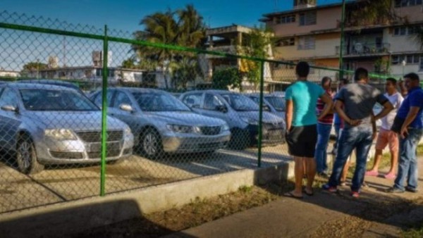 Cuba vende solo 50 autos en medio año