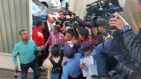 Expresidente 'Pepe' Lobo sobre audiencia inicial de Rosa Elena Bonilla: 'Estamos esperando que se haga justicia'