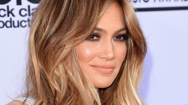 JLO compartió adorable foto con su hijo