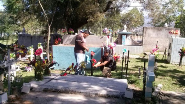 Hondureños conmemoran hoy el Día de los Muertos