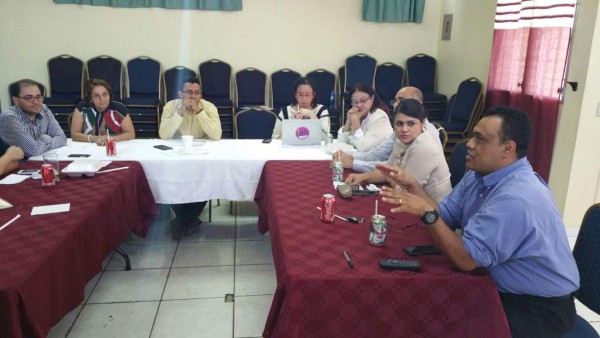 Demandan protección a comisión depuradora ante amenazas