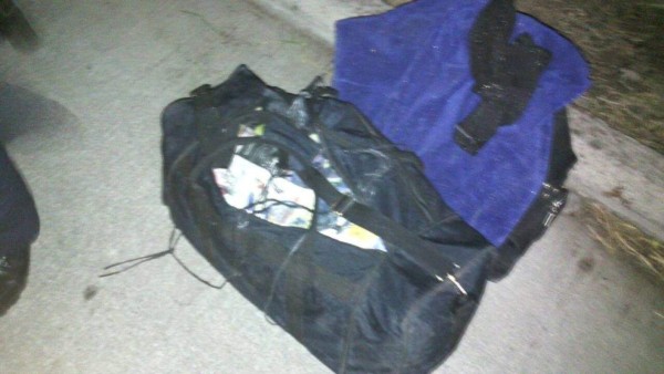 Caen presuntos delincuentes con armas, municiones y vestimenta policial &nbsp;&nbsp;