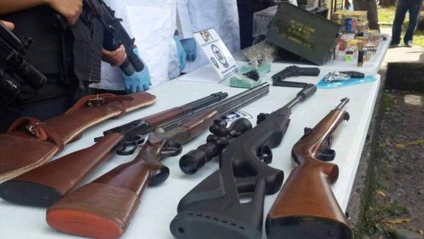 Honduras: Decomisan arsenal que llevaban oculto en varios electrodomésticos