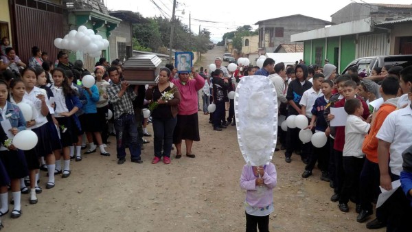 Comayagua da último adiós al pequeño Exequiel Alexander