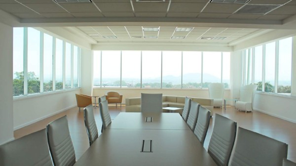 Encuentra innovadoras ventanas y puertas de Vitra