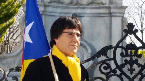 La policía española acude a buscar a 'Puigdemont' y encuentra a un humorista