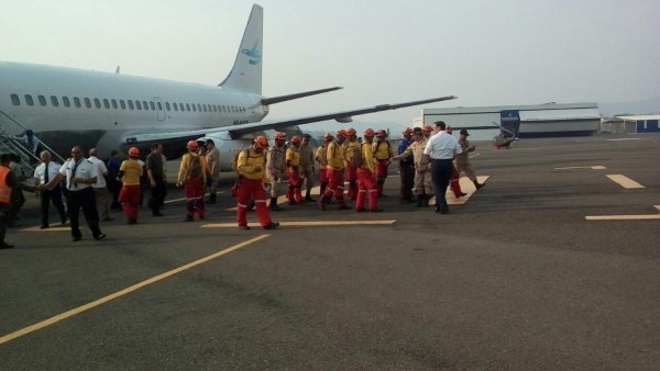 Equipo de rescatistas hondureños regresa de Ecuador
