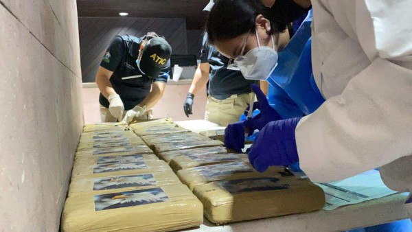 ¿Qué significa la imagen de un águila en la presunta droga hallada al alcalde de Roatán?