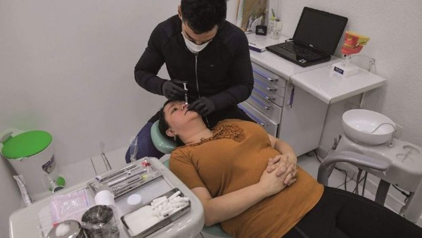 Narcoestética: Cuerpos de reloj de arena y lujos pagados con las drogas (FOTOS)