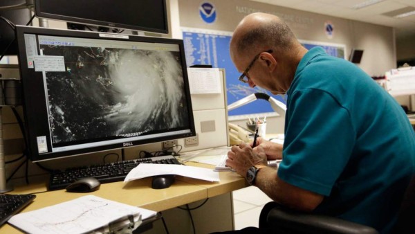 Un millón y medio de evacuados de las costas de Florida por huracán Matthew