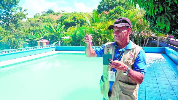 Inspeccionan la calidad del agua en los balnearios