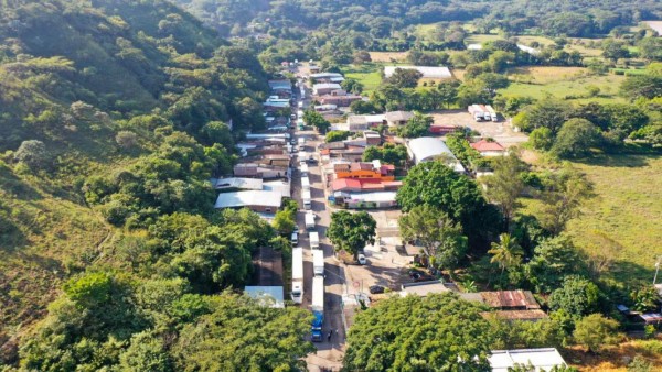 Insumos y equipo humano: La ayuda de El Salvador a Honduras por devastación de Eta