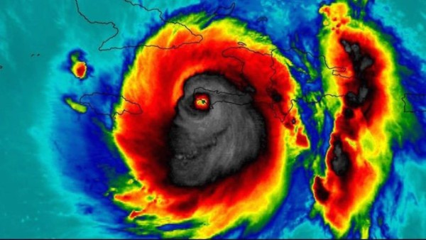 'Terrorífica' imagen del huracán Matthew se vuelve viral