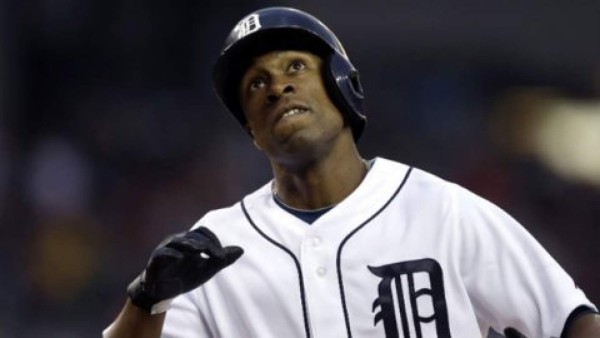 Béisbol: era figura, lo vendieron y tuvo que salir del partido&nbsp;&nbsp;