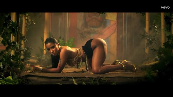 Los seis videos más hot de JLo y Nicki Minaj