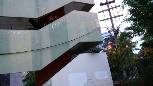 MEU irrespeta decisión de universitarios y se toma Facultad de Derecho