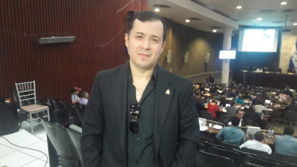 Diputados de Libre ausentes en reunión para escoger al presidente del Congreso Nacional