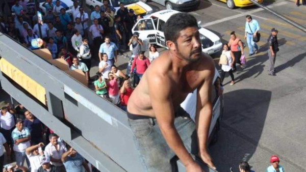 Hondureño atentó contra su vida en Villahermosa, México