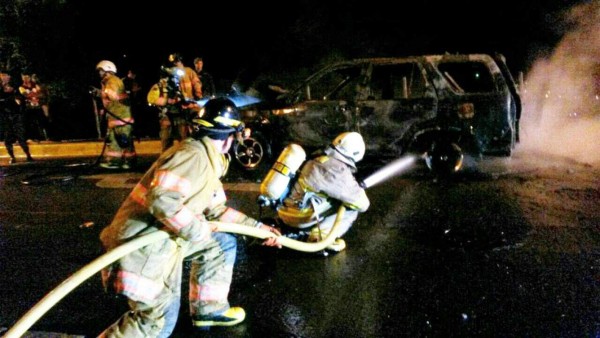 Queman camioneta usada en masacre de Villanueva