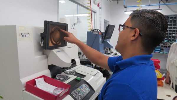 Óptica pone el ojo en negocio de lentes&nbsp;&nbsp;