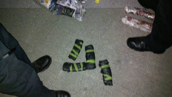 Caen presuntos delincuentes con armas, municiones y vestimenta policial &nbsp;&nbsp;