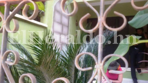 Así de lujosas son casas de policías vinculados a narcos