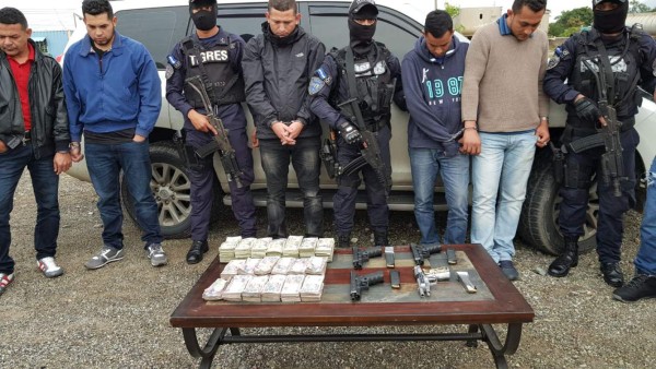 Caen supuestos narcotraficantes con más de dos millones de lempiras en La Ceiba