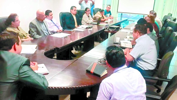 Sin acuerdo para el reajuste salarial en el sector público