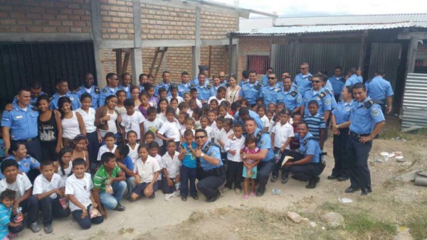 Las buenas obras de la Policías Nacional también son dignas de ser reconocidas