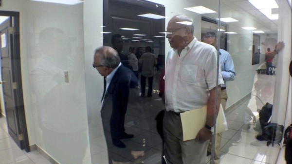 Honduras: Dictan medidas cautelares para exdirectivos del IHSS en San Pedro Sula