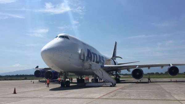 &nbsp;Aterriza en Ramón Villeda avión de carga de gran tamaño &nbsp;&nbsp;